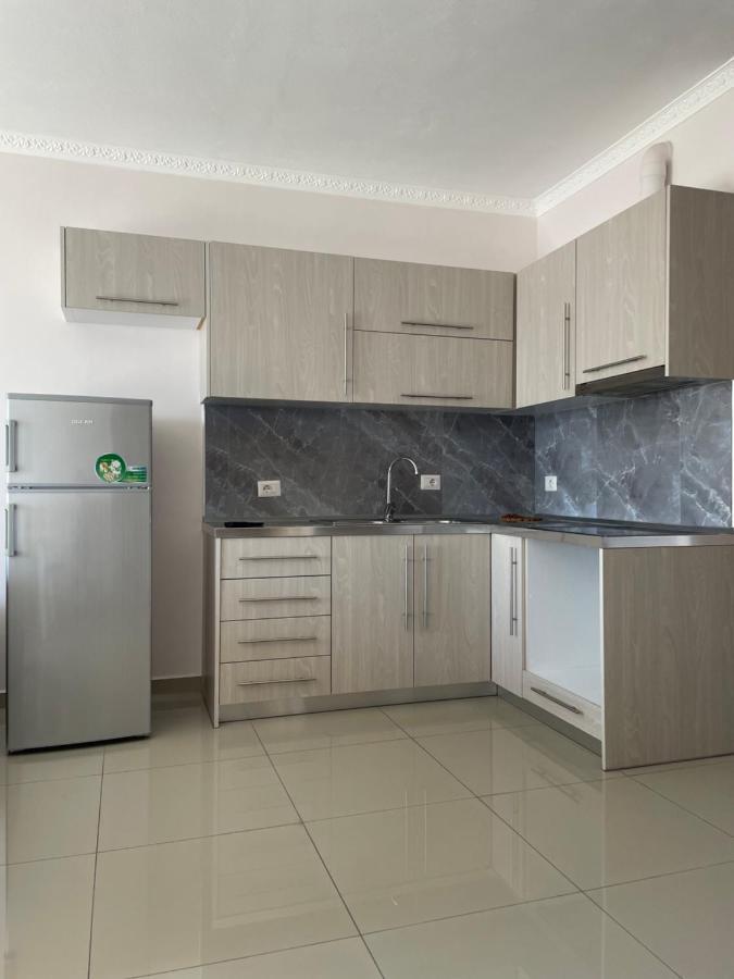 Xhulio Apartamento *