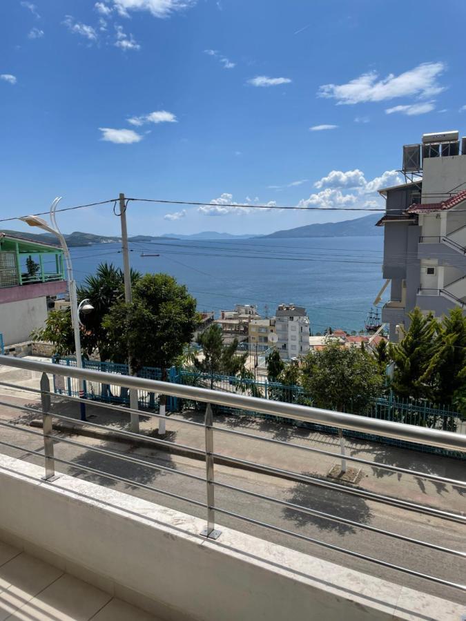 Xhulio * Sarandë